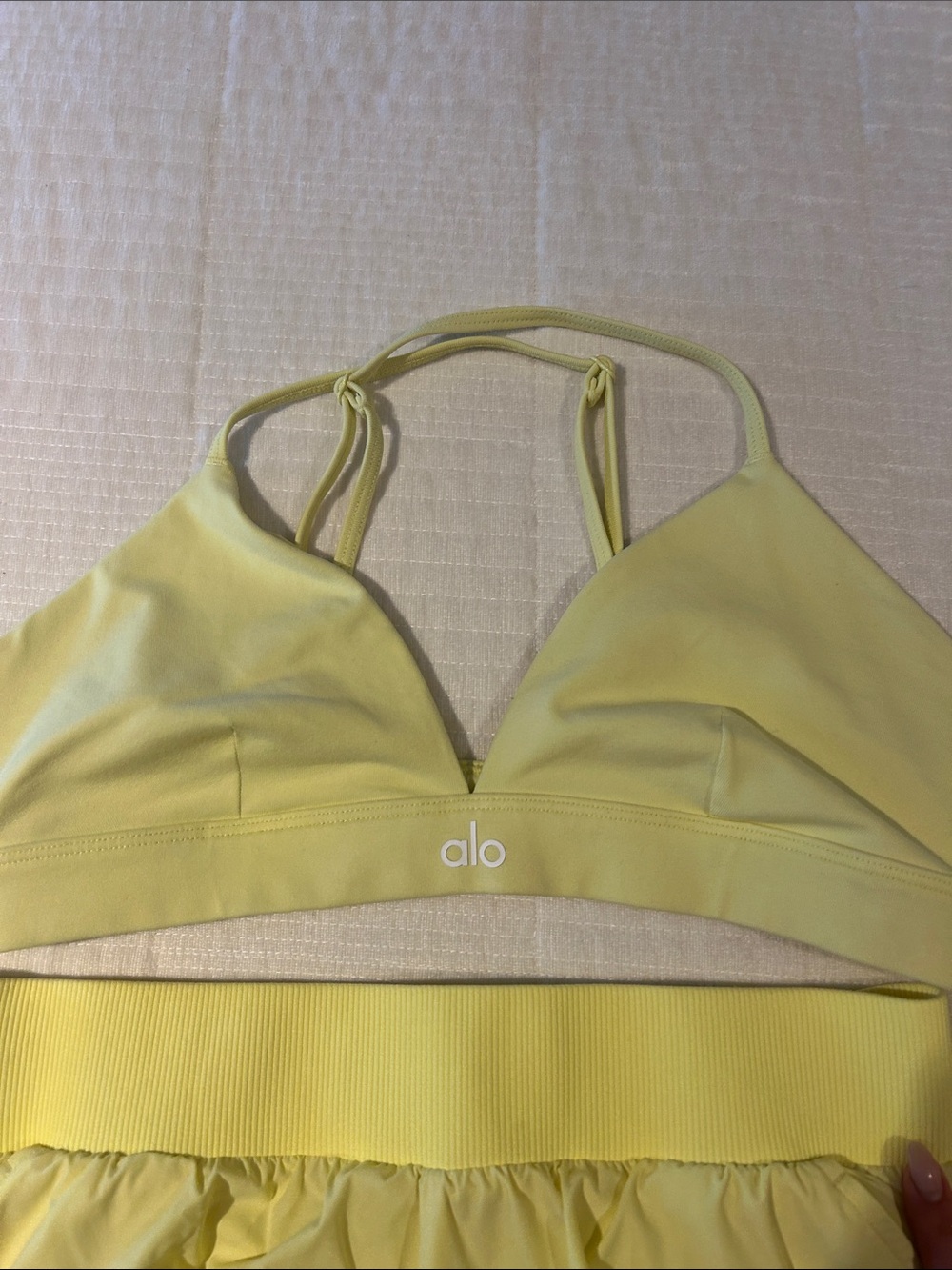 Alo yellow set - Picture 3 of 3